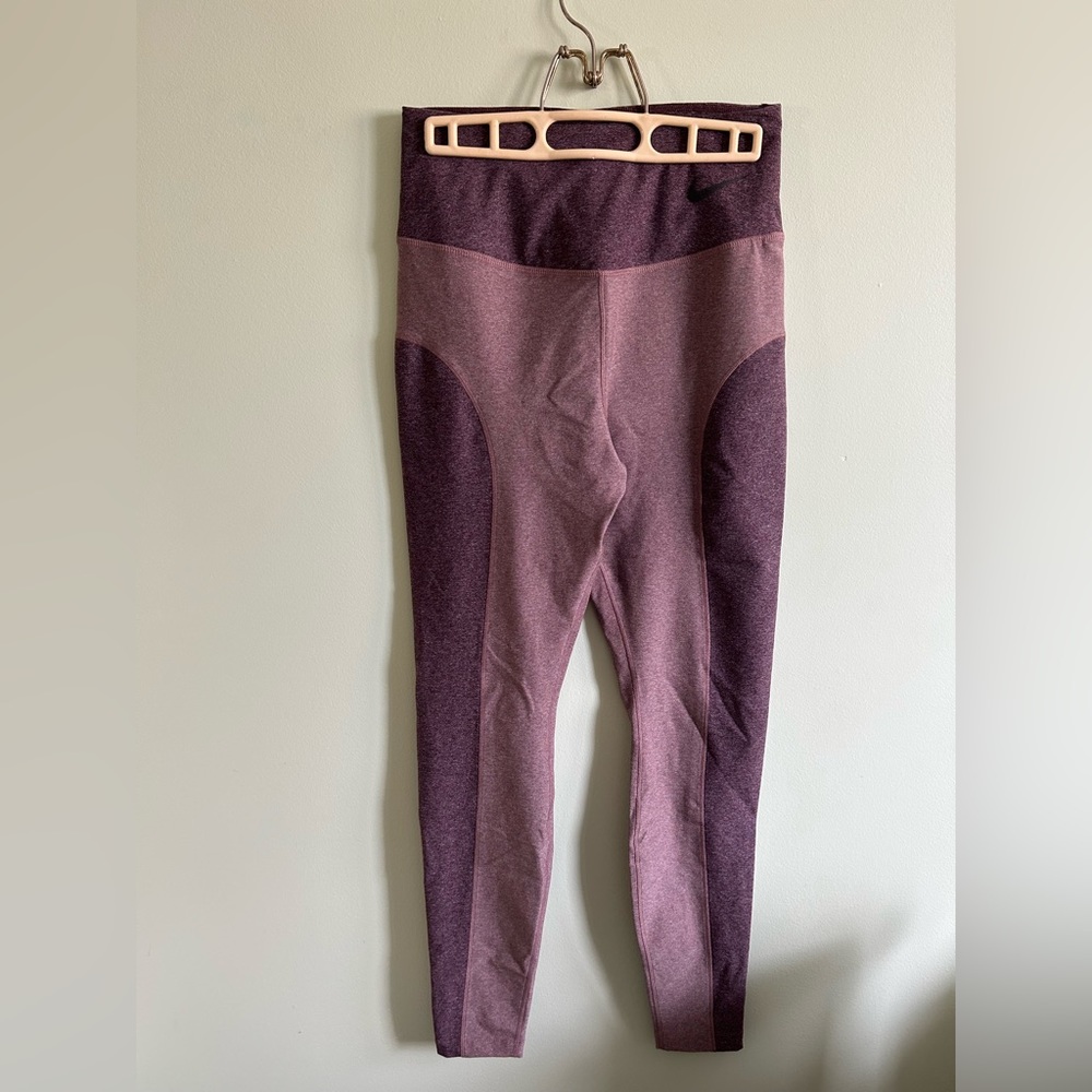Nike Dri-FIT 10 Less Plastic Bottles Leggings